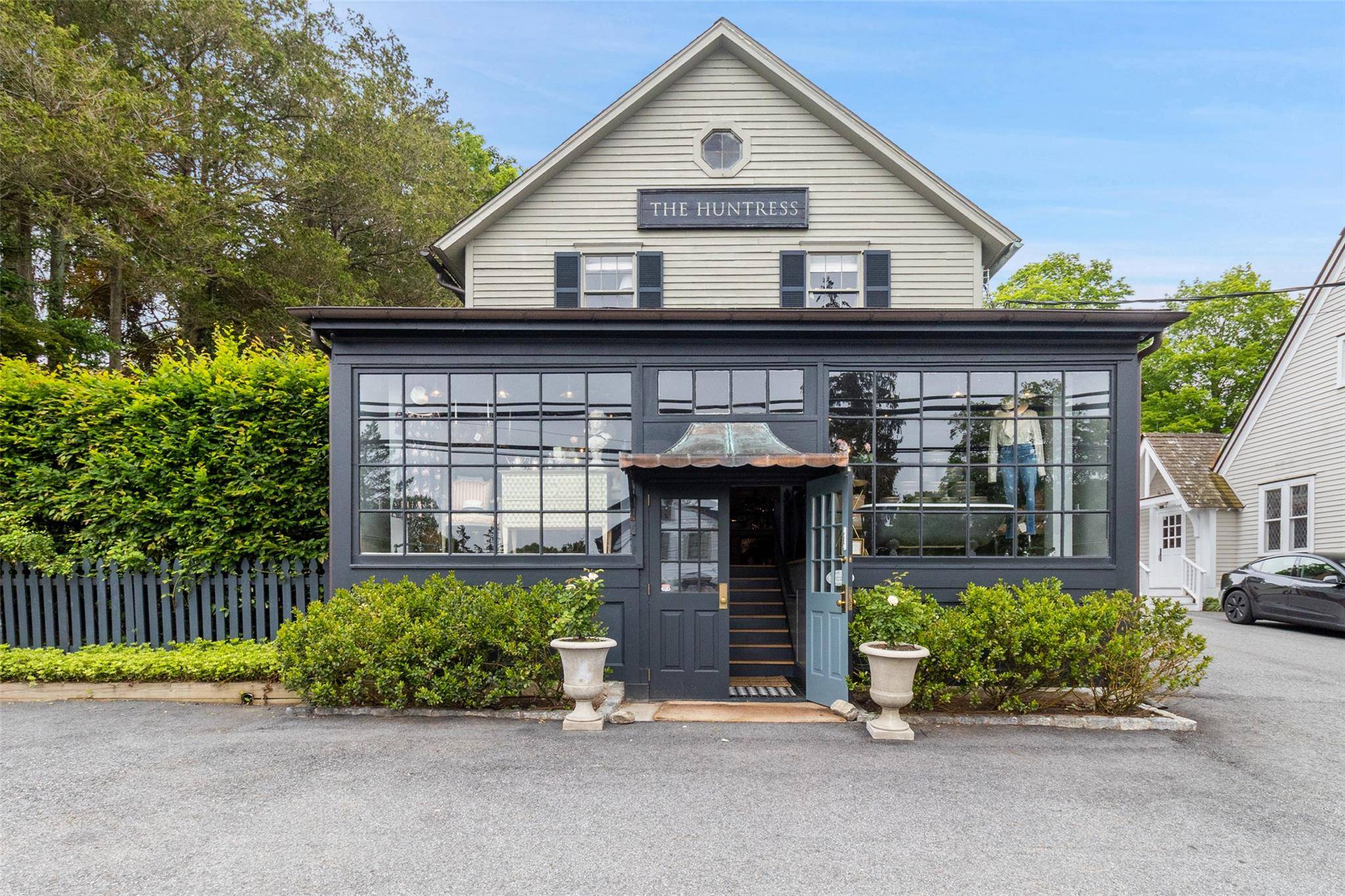 Rare Mixed Use Opportunity.