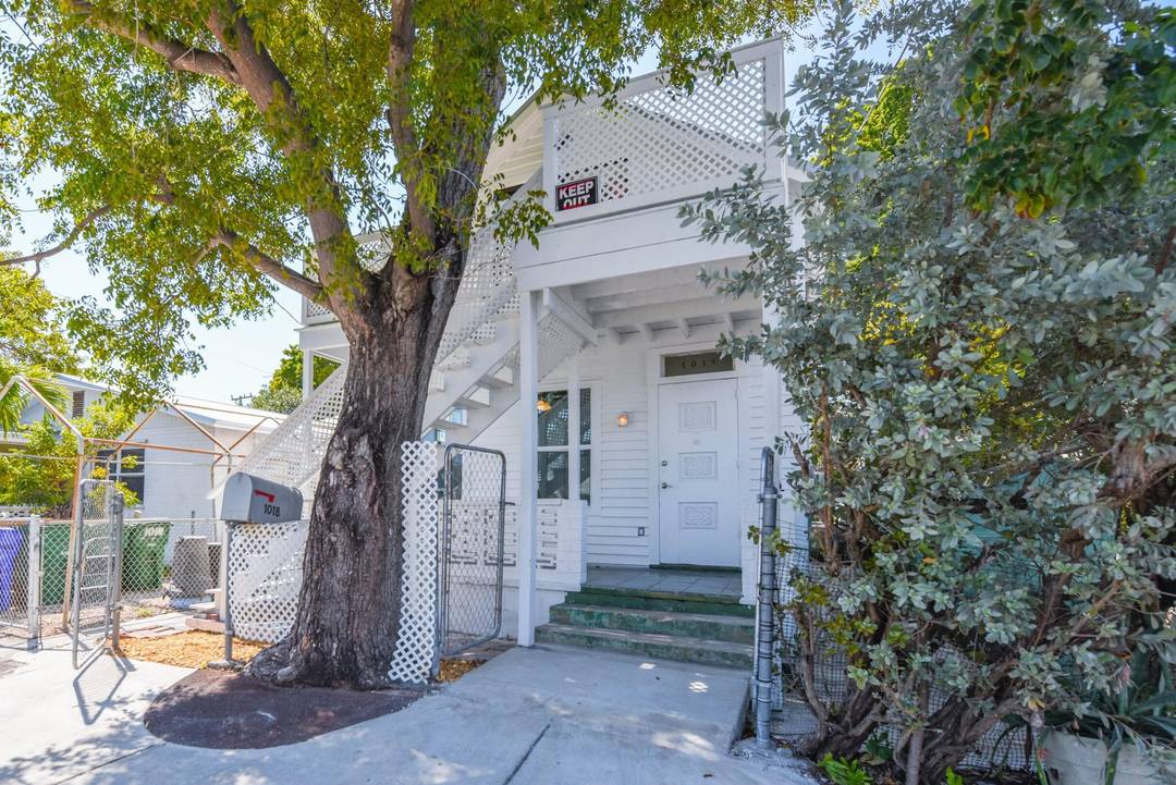 Income producing Duplex in Old Town Key West !