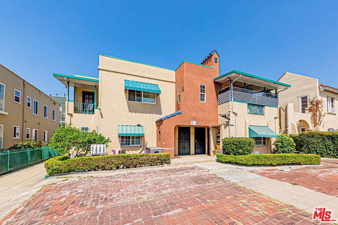 125 S New Hampshire Ave 10BR Mid Wilshire La