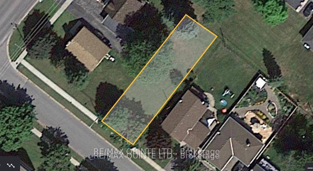 Serviced building lot in Belleville's east end.