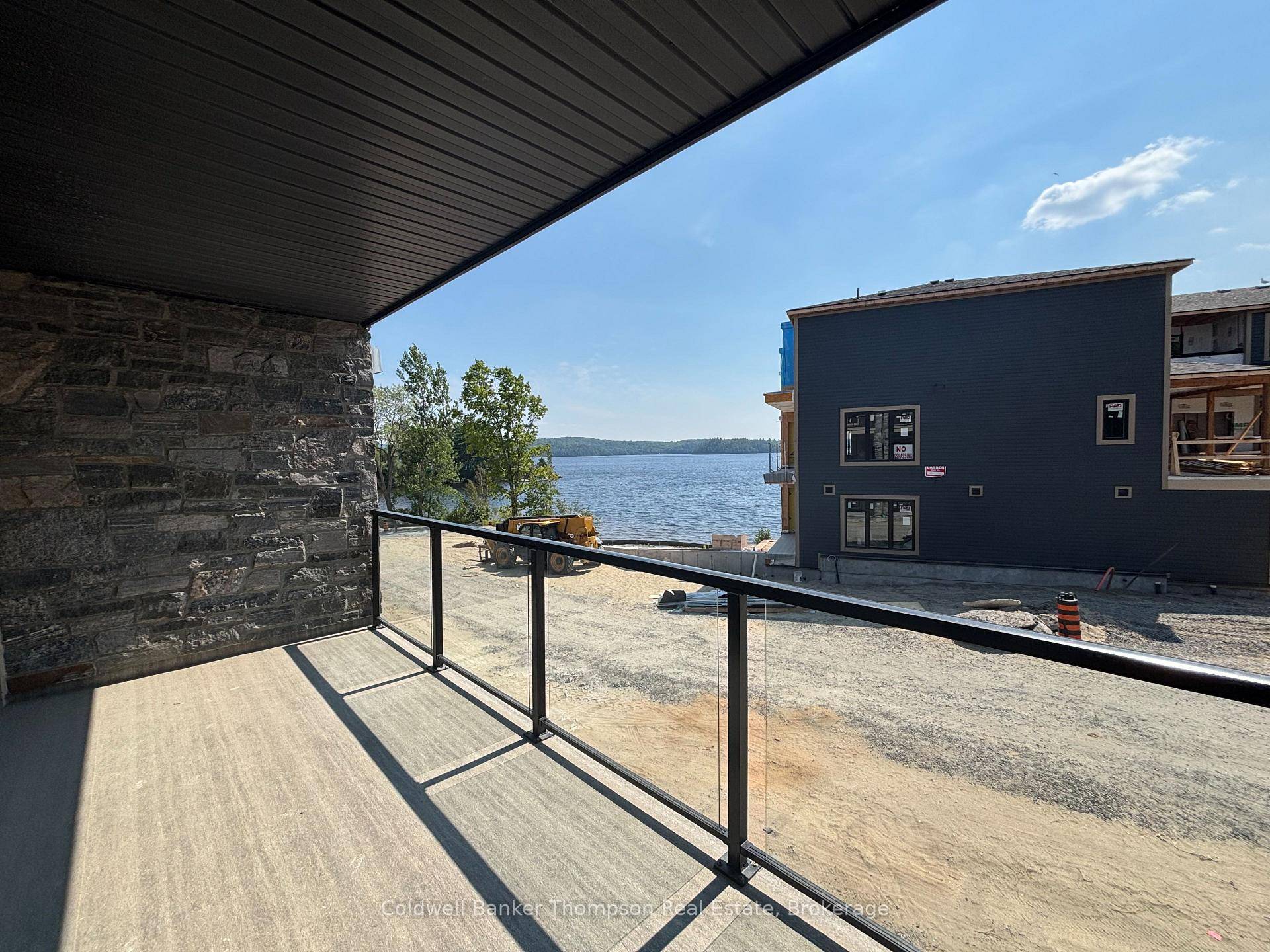 Discover Huntsvilles newest lakeside address !
