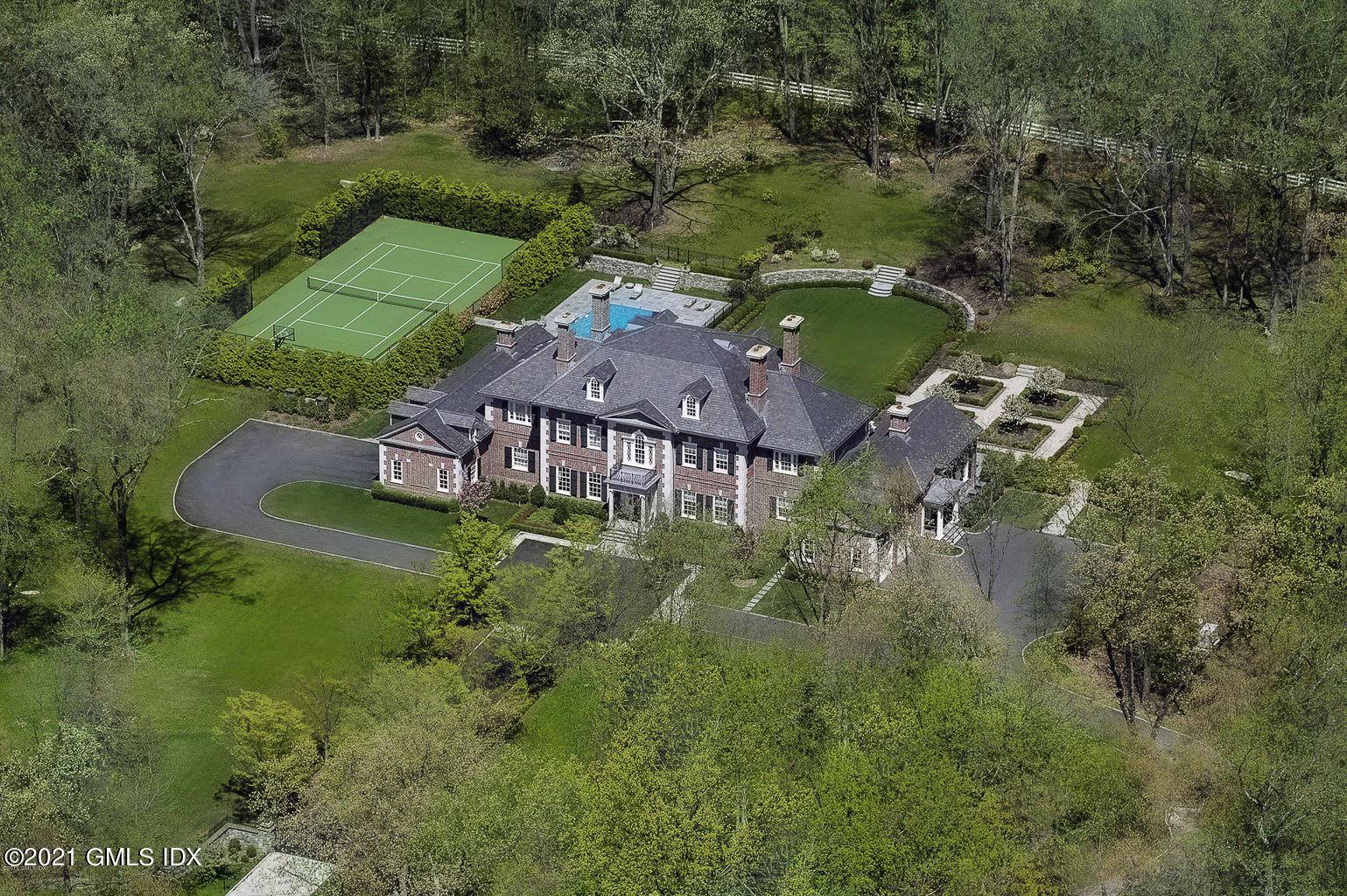 This superb Georgian home designed by award winning architect Douglas VanderHorn, and built by Significant Homes in 2011 is one of backcountry Greenwich's jewels.