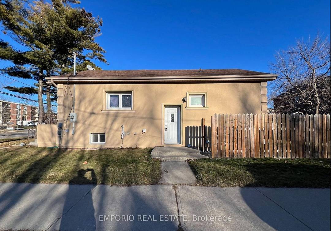 One bedroom basement with its own laundry and private entrance, located in a very central area of North York.