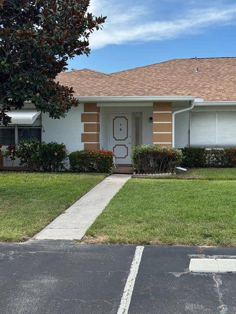 Convenient to all the amenities High Point has to offer, you will love the location of this corner unit.