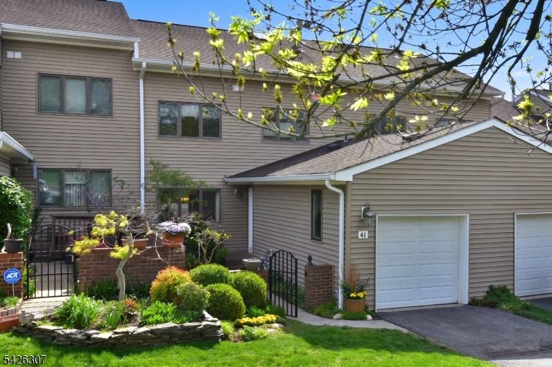 Welcome to 41 Litchult in the sought after gated community of Apple Ridge !
