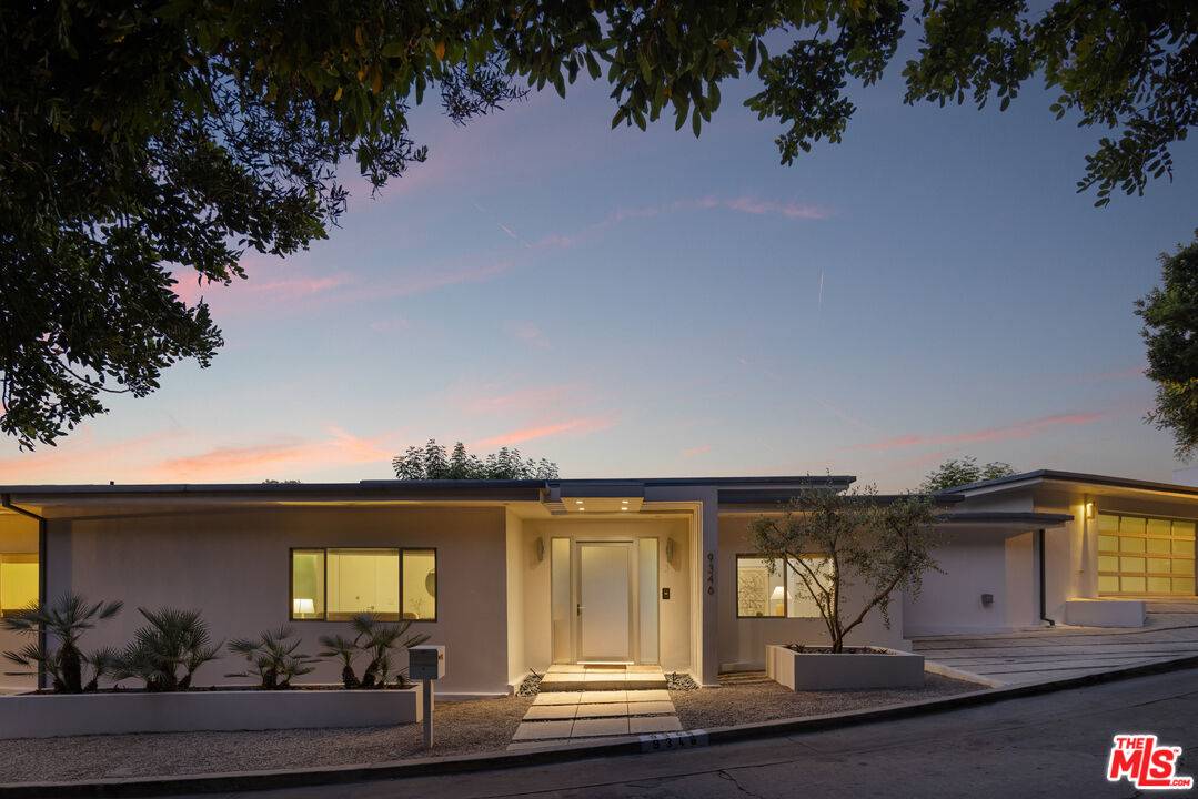 9346   Readcrest Dr 4BR Beverly Hills Post Office | B.H.P.O. La