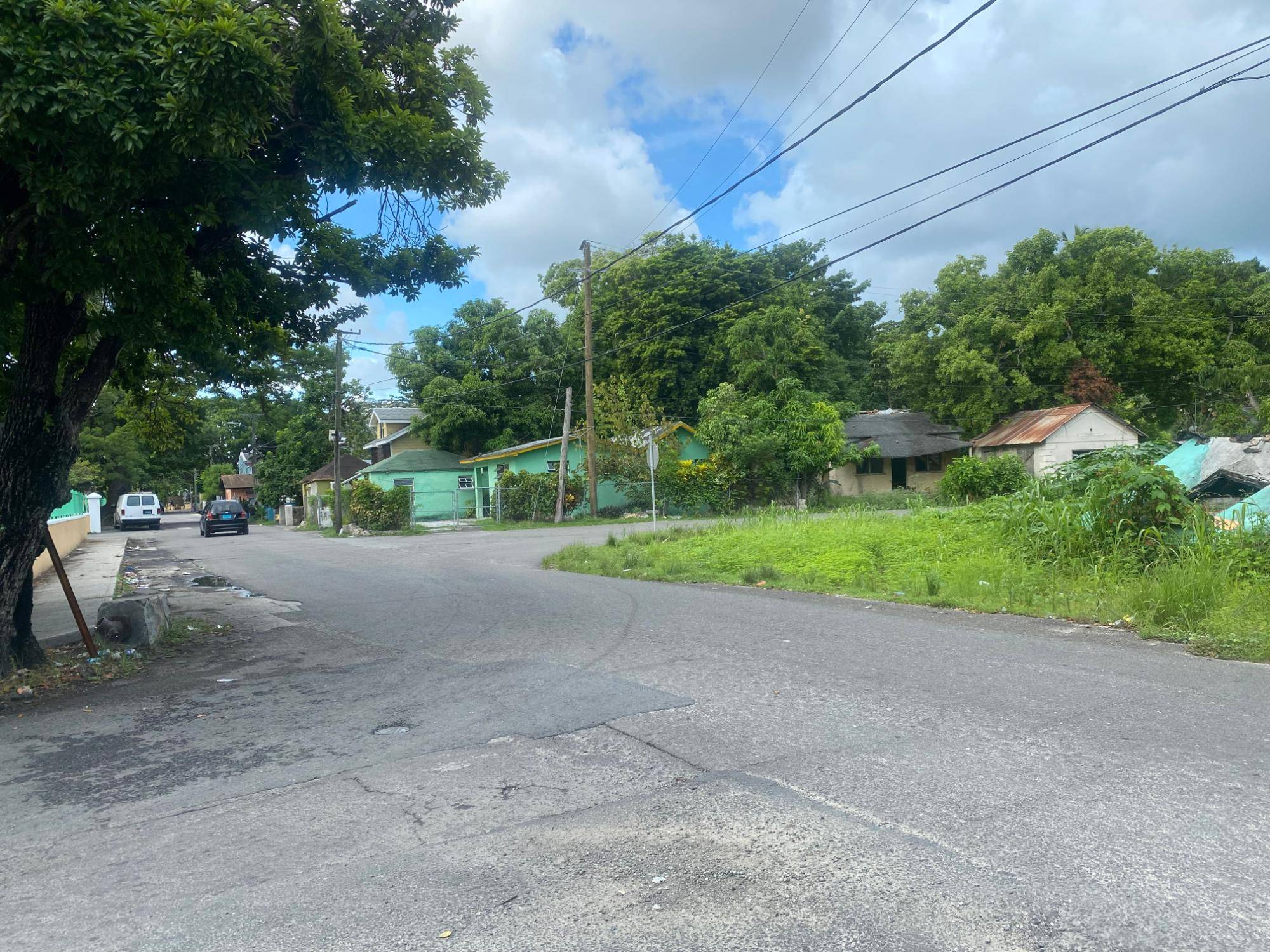 SCOTT STREET Land New-Providence