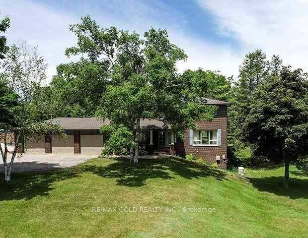 4 Bedrooms and 3 Washrooms !