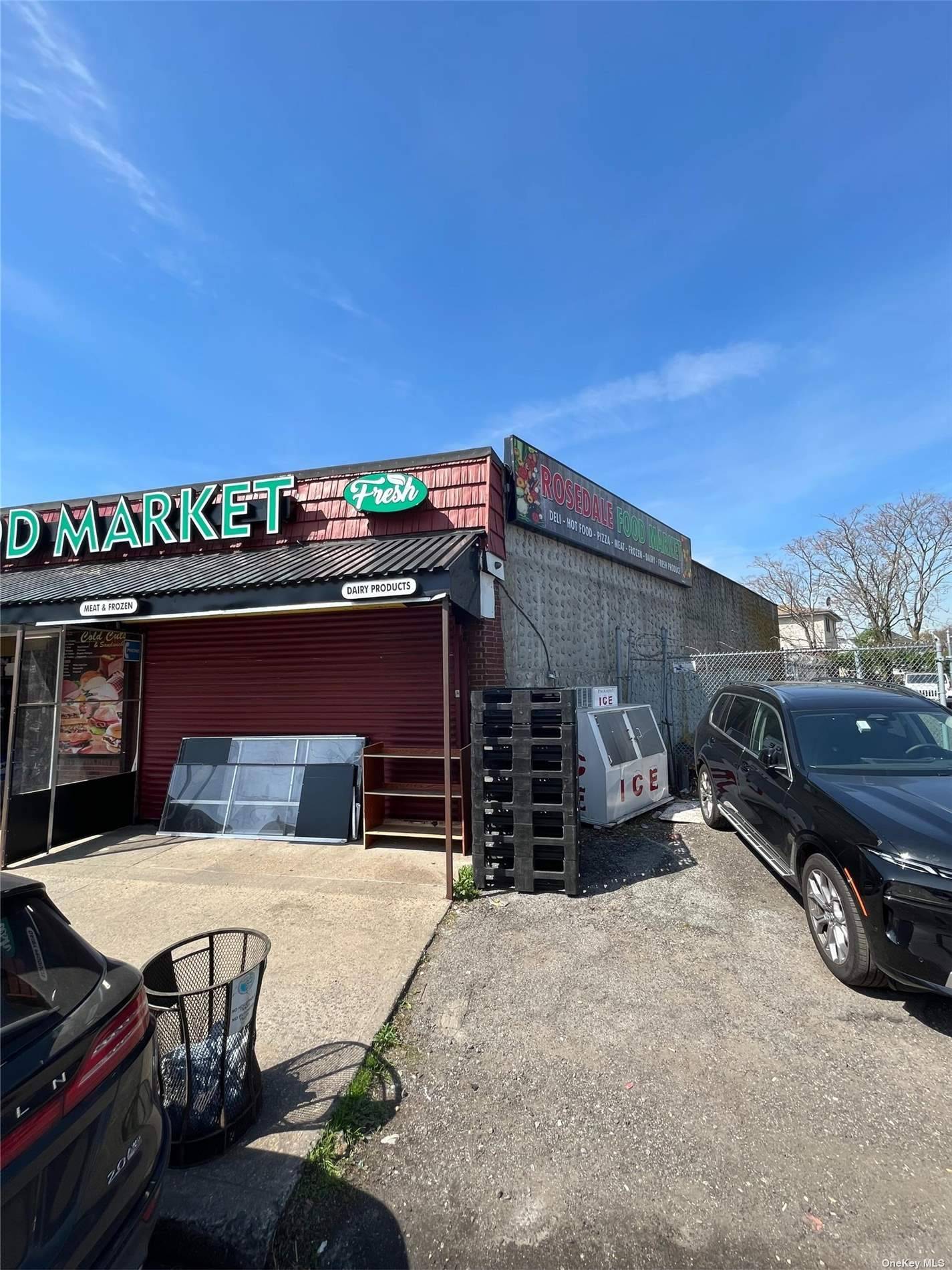 500 sq feet store, all utilities paid comes with a office on the mezzanine.
