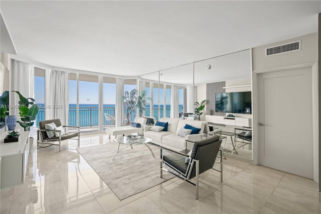 Highly sought after Line 01 residence offering unobstructed, breathtaking ocean views.