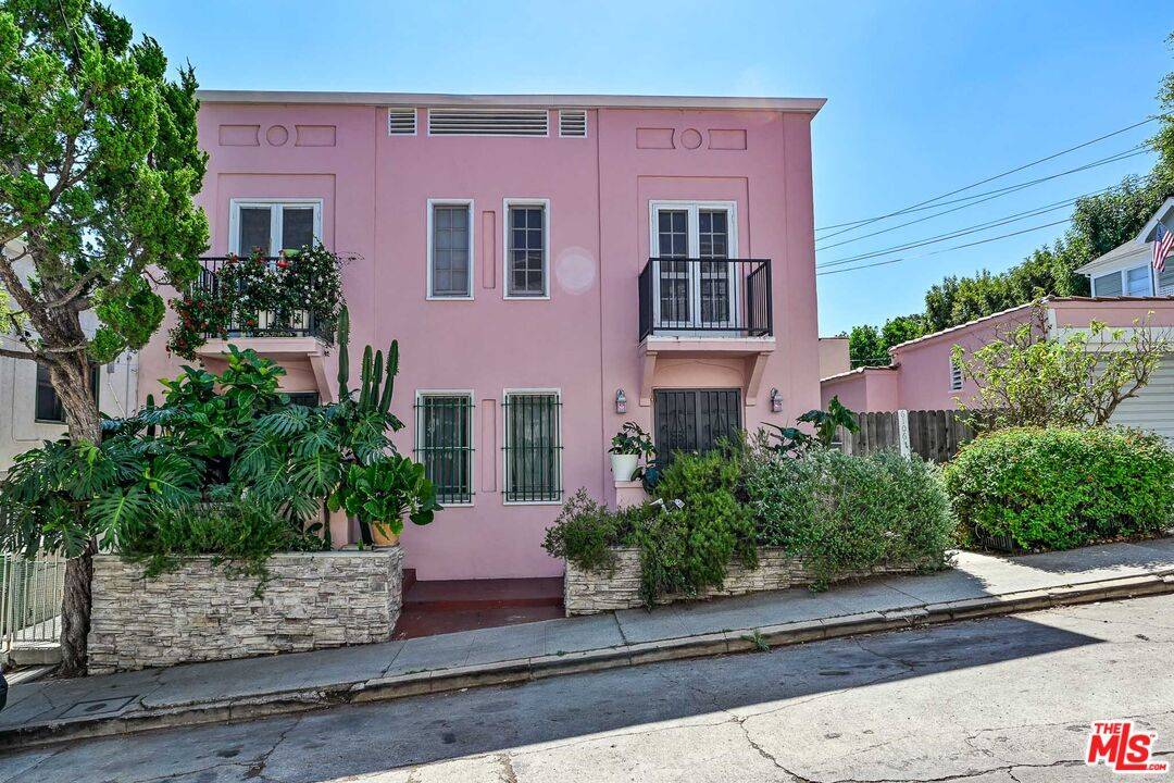 6104   Winans Dr 4BR Hollywood Hills East La