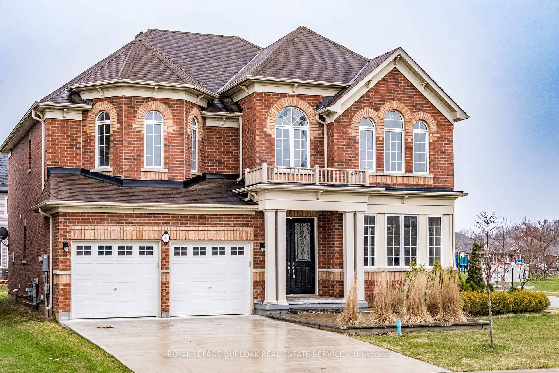 Elegant Living in Cinnamon Grove Just Minutes from the iconic Niagara Falls Located along the Niagara River in the coveted Chippawa neighborhood, this 4 bedroom, 3.