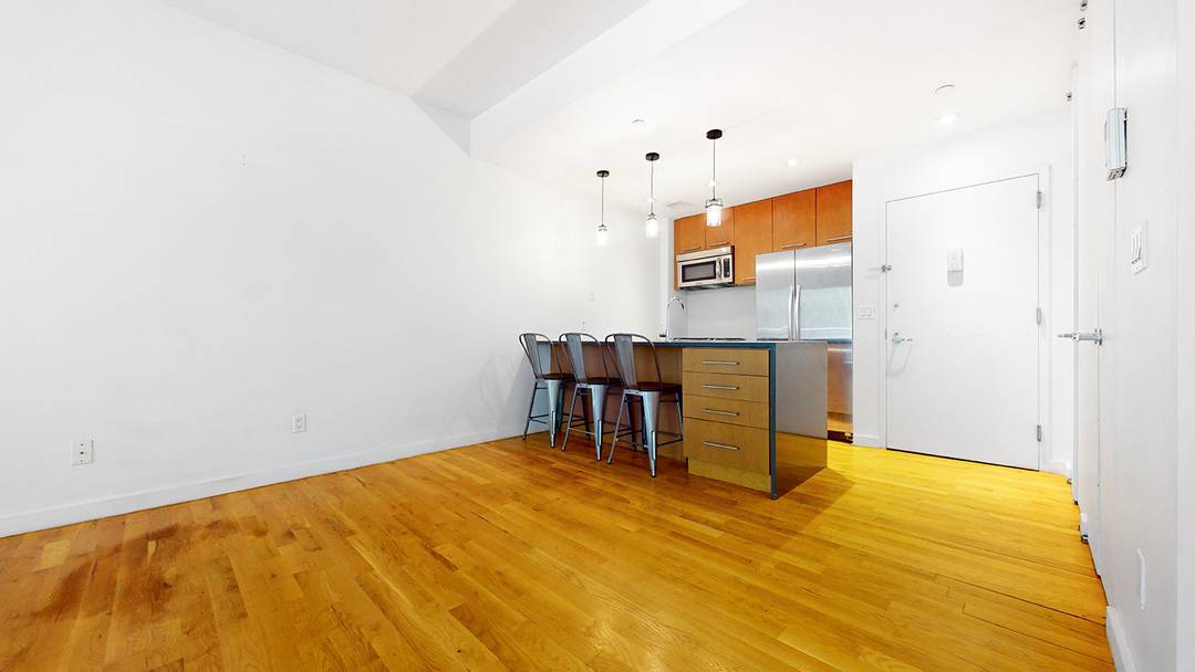 In a landscape often dominated by older co ops, this bright and airy one bedroom condo with a private terrace offers a refreshing alternative.