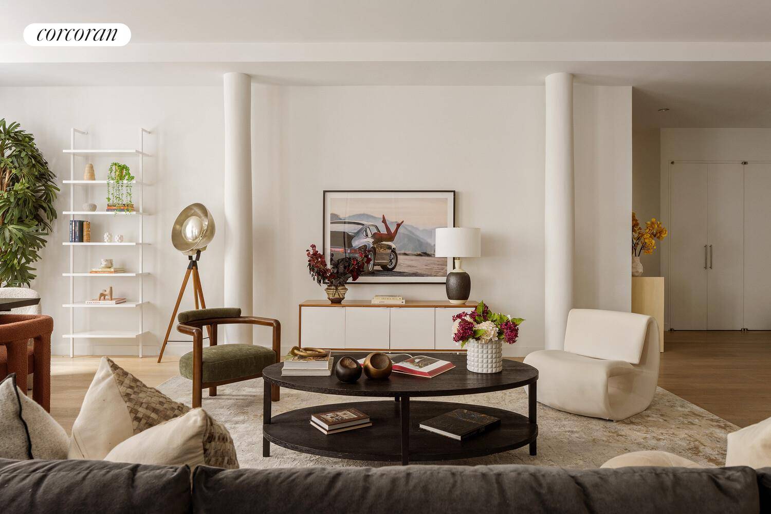 Perfectly located on cobblestone Greene Street between Broome and Spring in prime SoHo, Loft 4D is an expansive 3 bedroom 3.