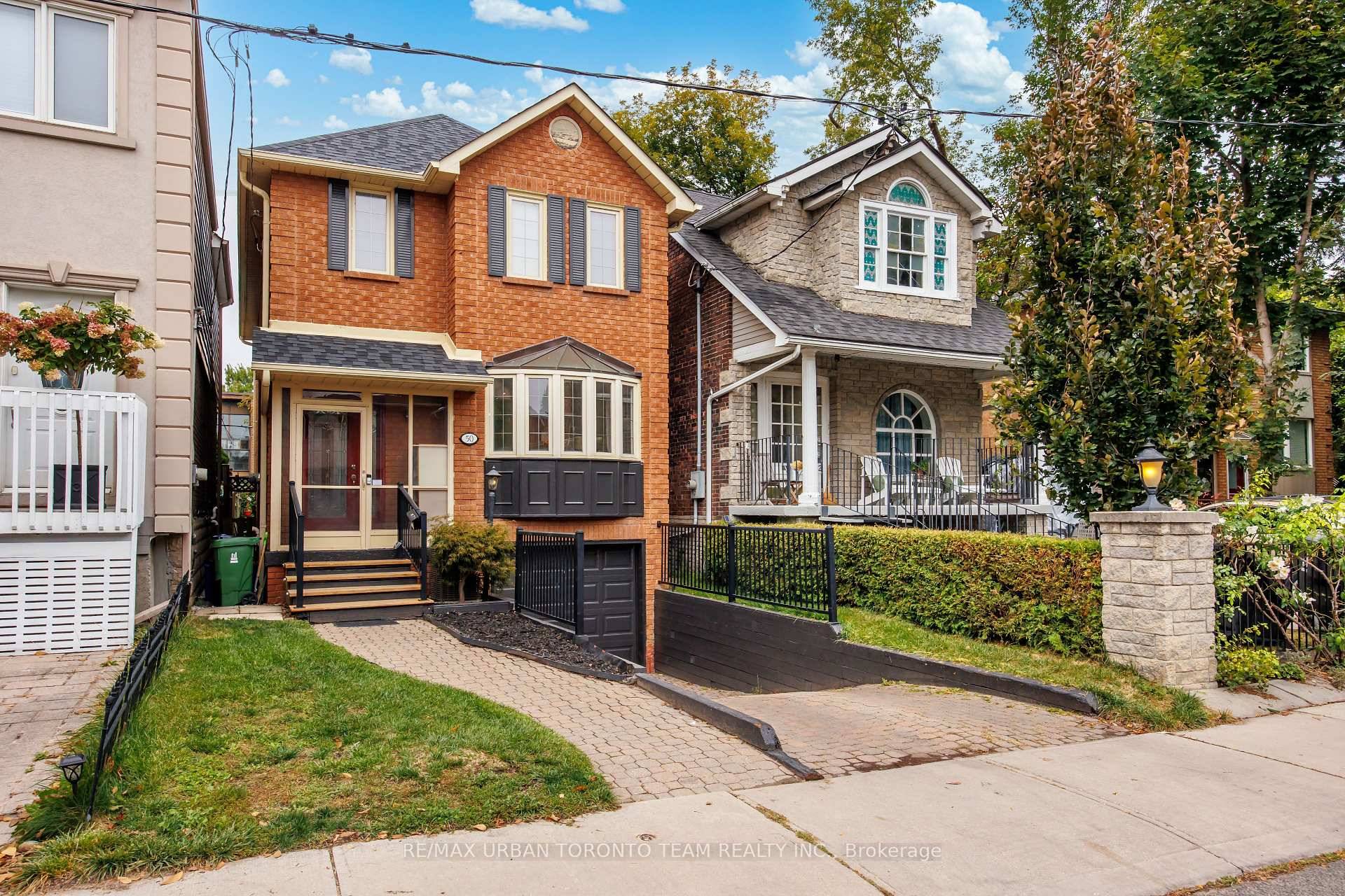 Welcome to 50 Ashland Avenue, a beautifully updated 3 bedroom, 4 bathroom home on a quiet, family friendly cul de sac beside Orchard Park in Torontos Beaches neighbourhood.