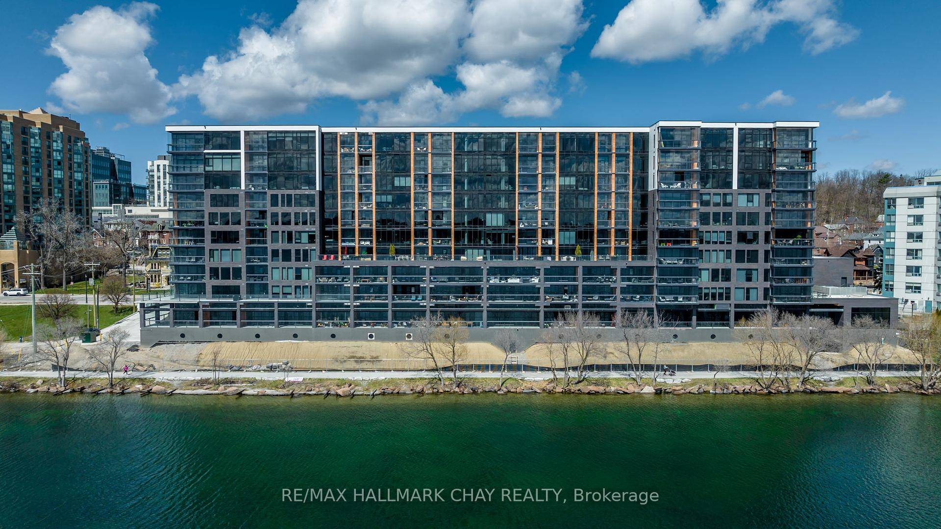 Experience the Art of Luxury Living WELCOME to Penthouse 7 where this one of a kind gem in the stunning Nordic inspired LAKhouse condo community is raising the bar for ...