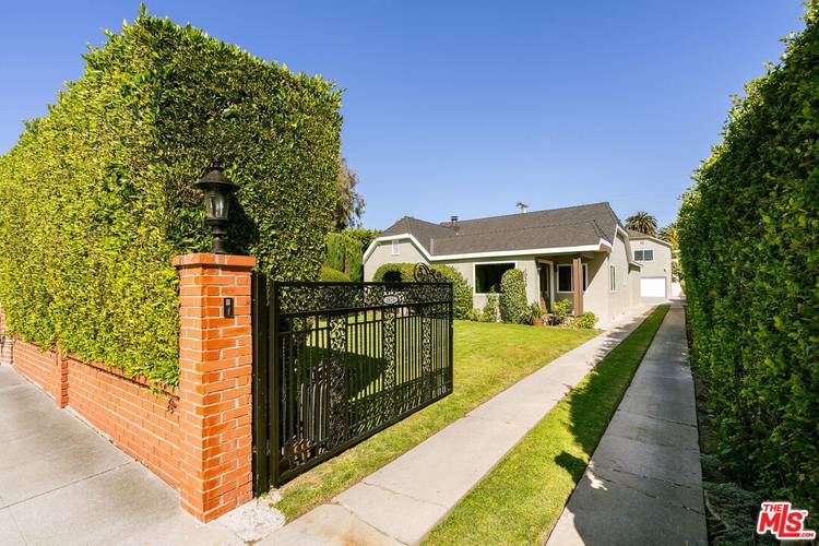 1026  S Windsor Blvd 3BR La