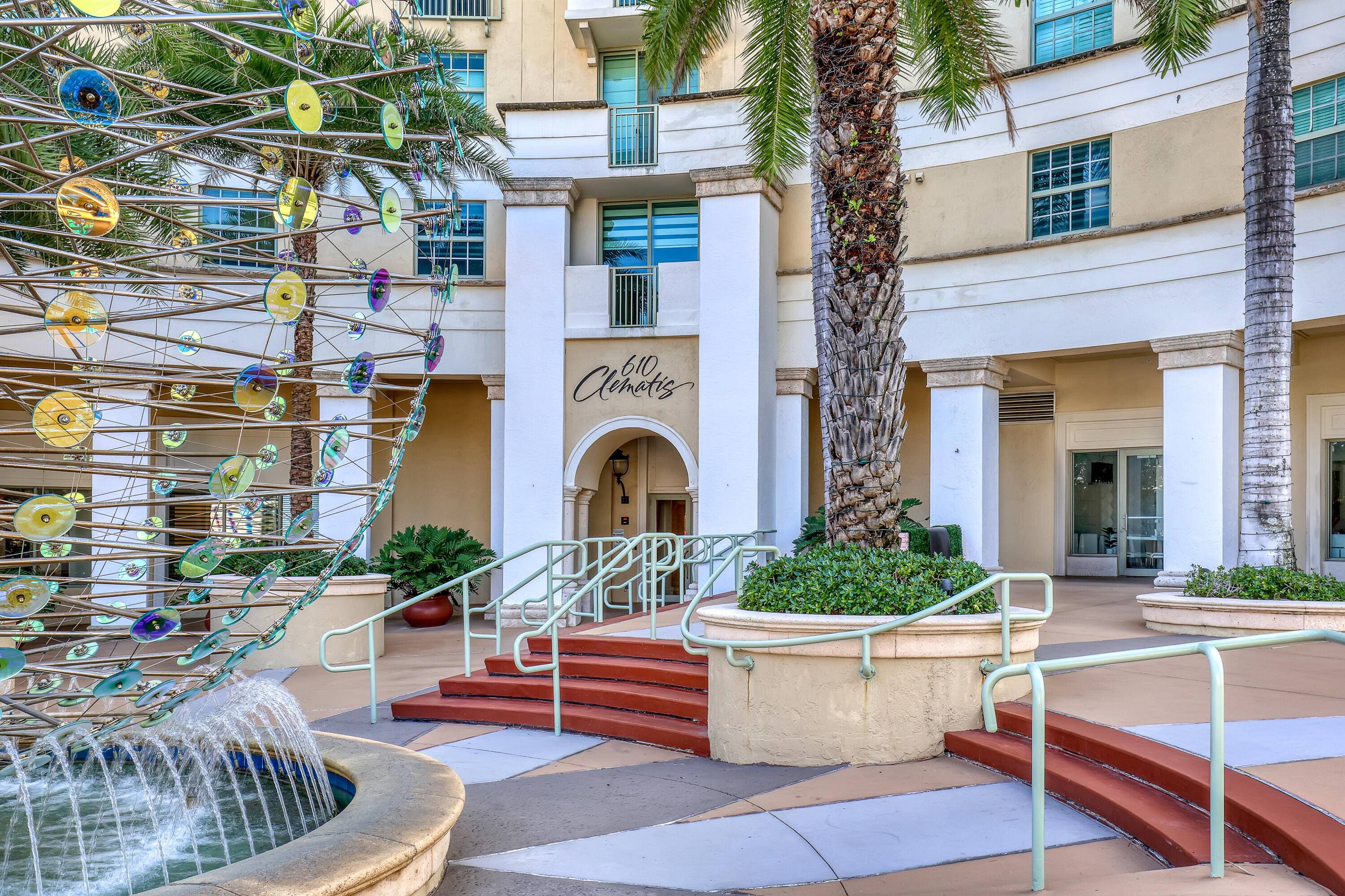 Immaculate 2 bedroom, 2 bath condo with foyer and balcony with view of downtown West Palm Beach.
