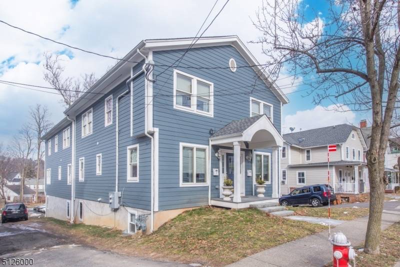 Move right into this newly built spacious 4 bedroom home located just steps away from everything Morristown has to offer !