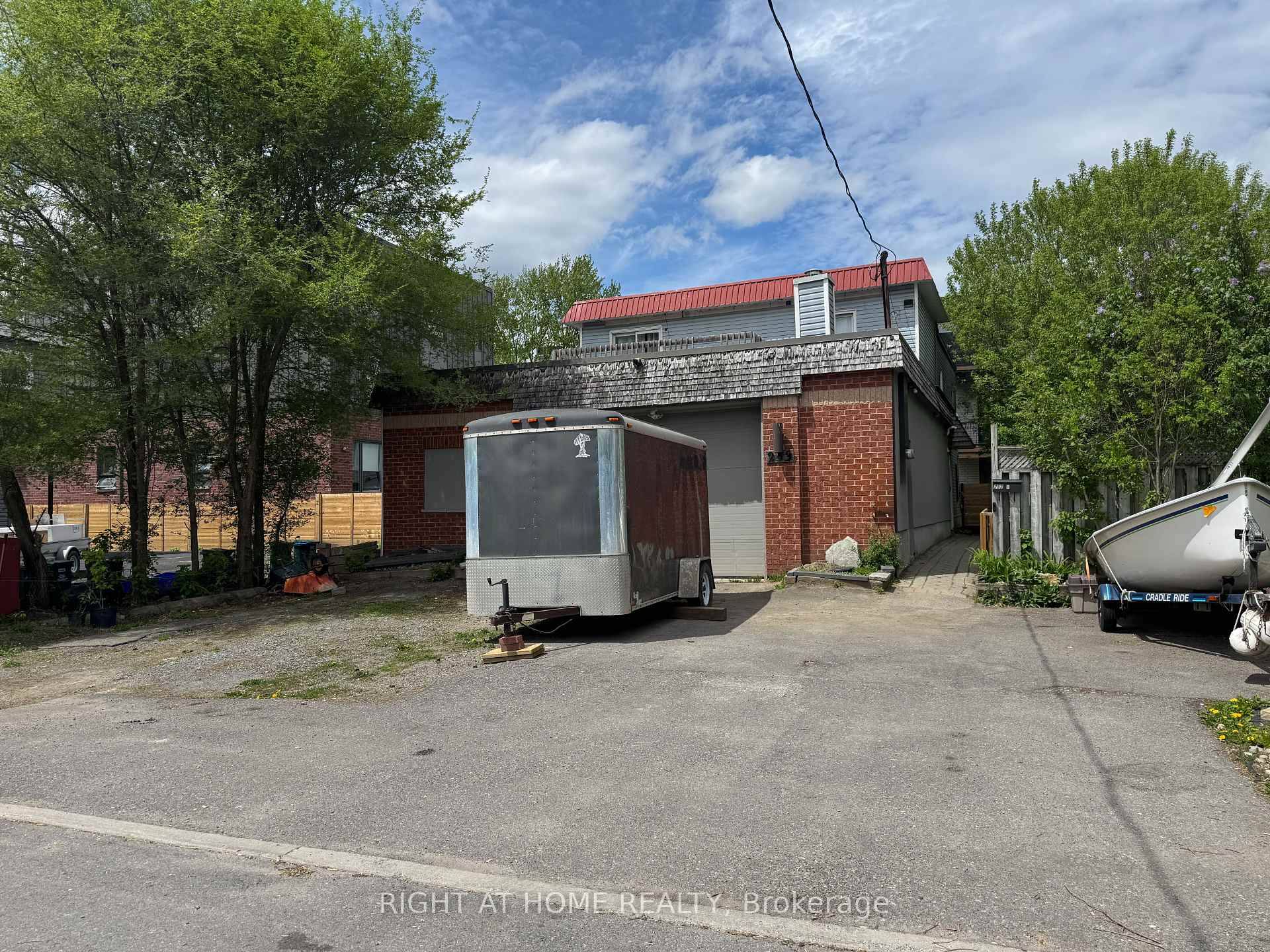 Incredible Investment Opportunity Near Beechwood !
