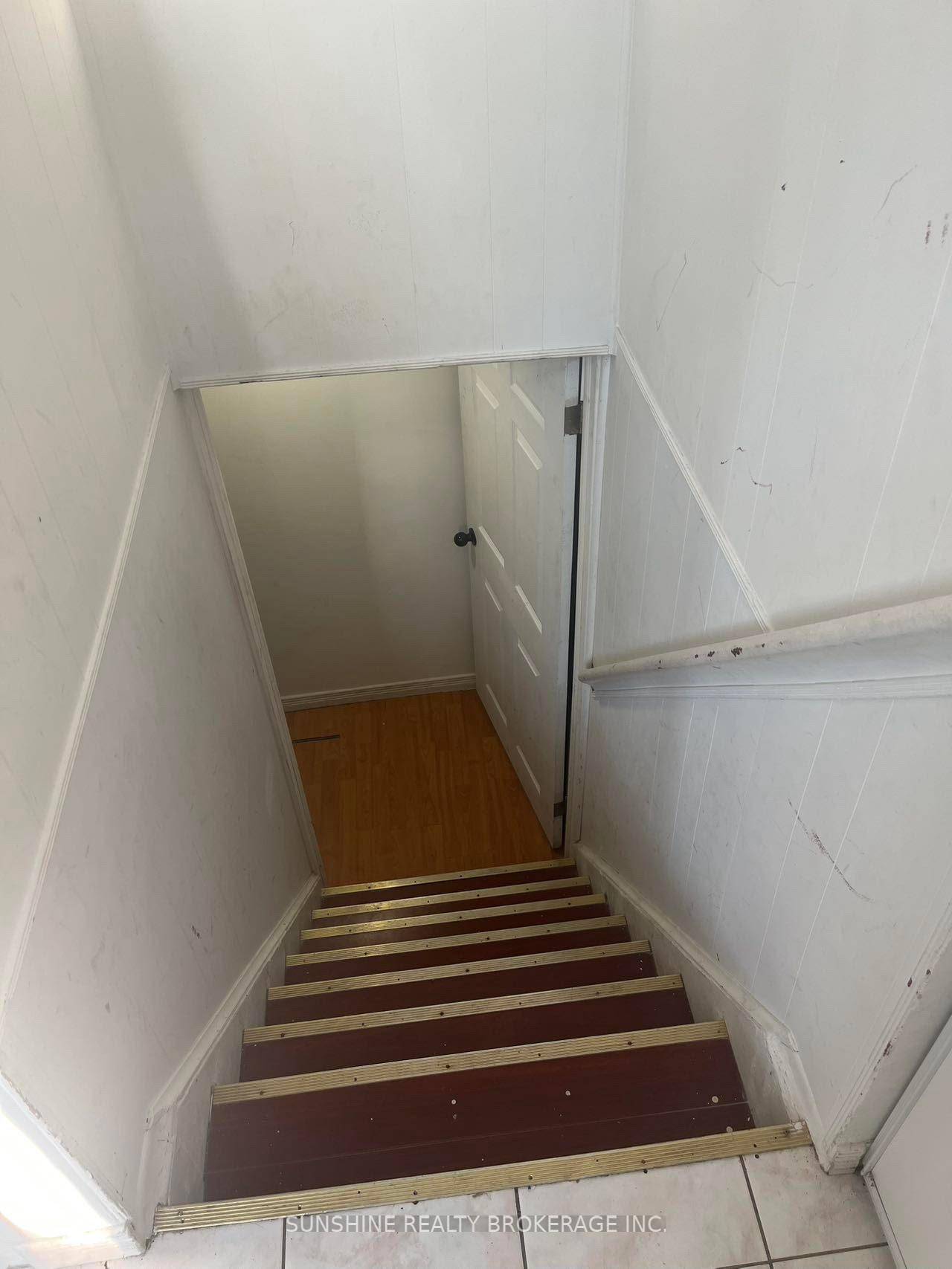 Excellent Finch Kennedy, Excellent Location, Minutes To Highways, Public Transit, Schools, Shopping, Restaurants, Park, Single Detached Family Home, Huge Premium Lot Of Parking.