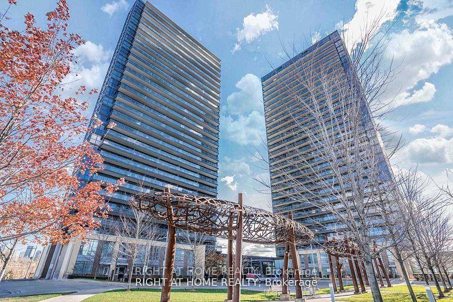 Luxury 1 Bedroom Den Unit With Open Concept Living Space !