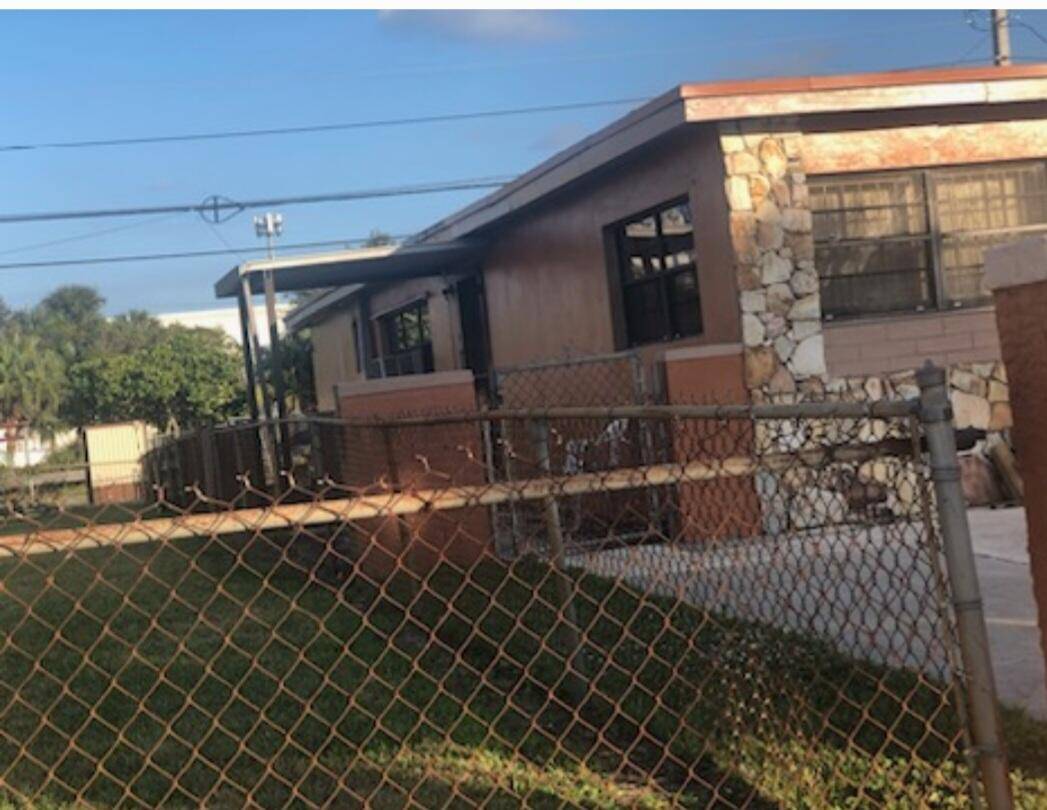 Great Property w spacious fenced yard, Being Sold AS IS, make this home your own.