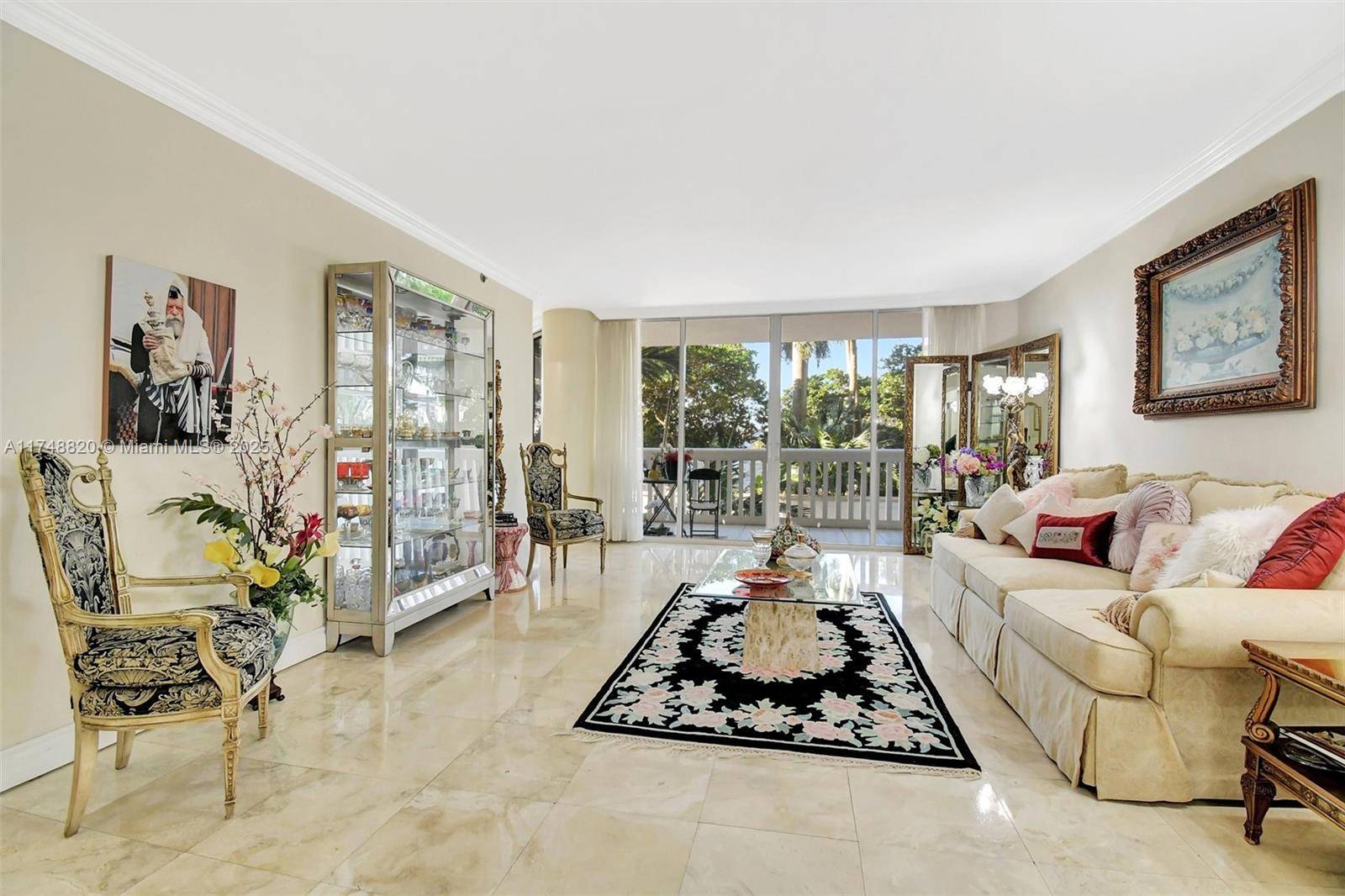 SPACIOUS 2 BED 2 BATH UNIT IN DESIRABLE 2000 BUILDING.