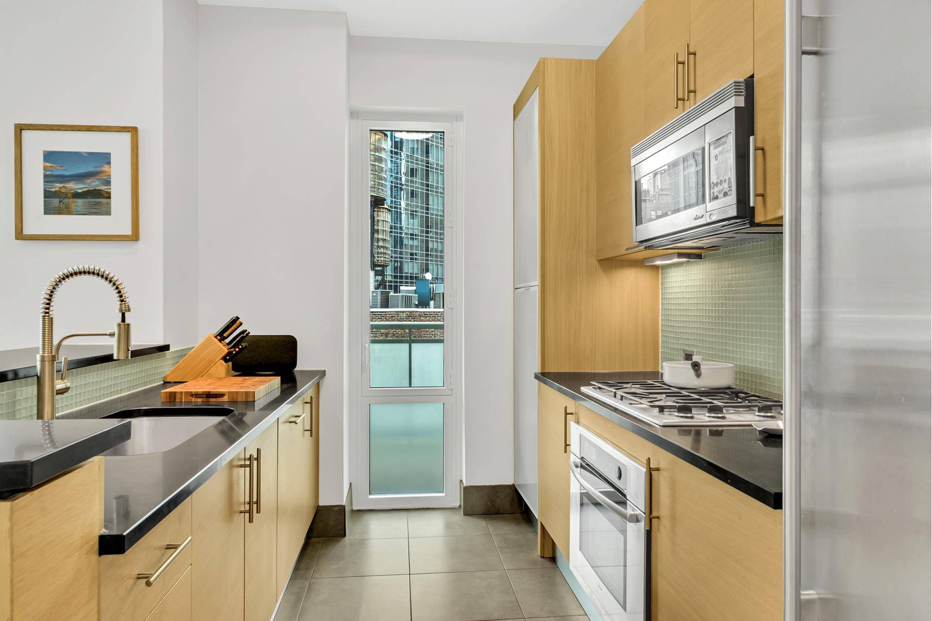 Stunning Fifth Avenue Residence in Murray Hill has it all !