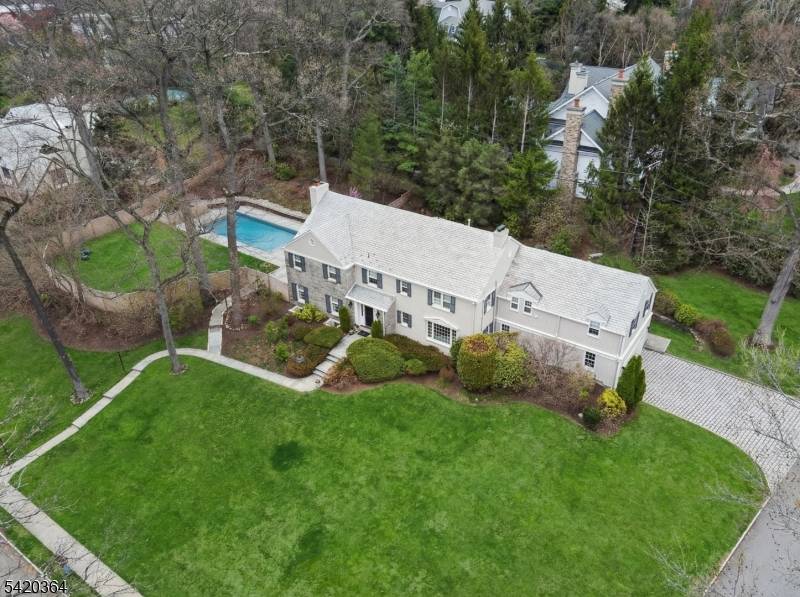 A HOME WHERE YOUR STORY THRIVES !