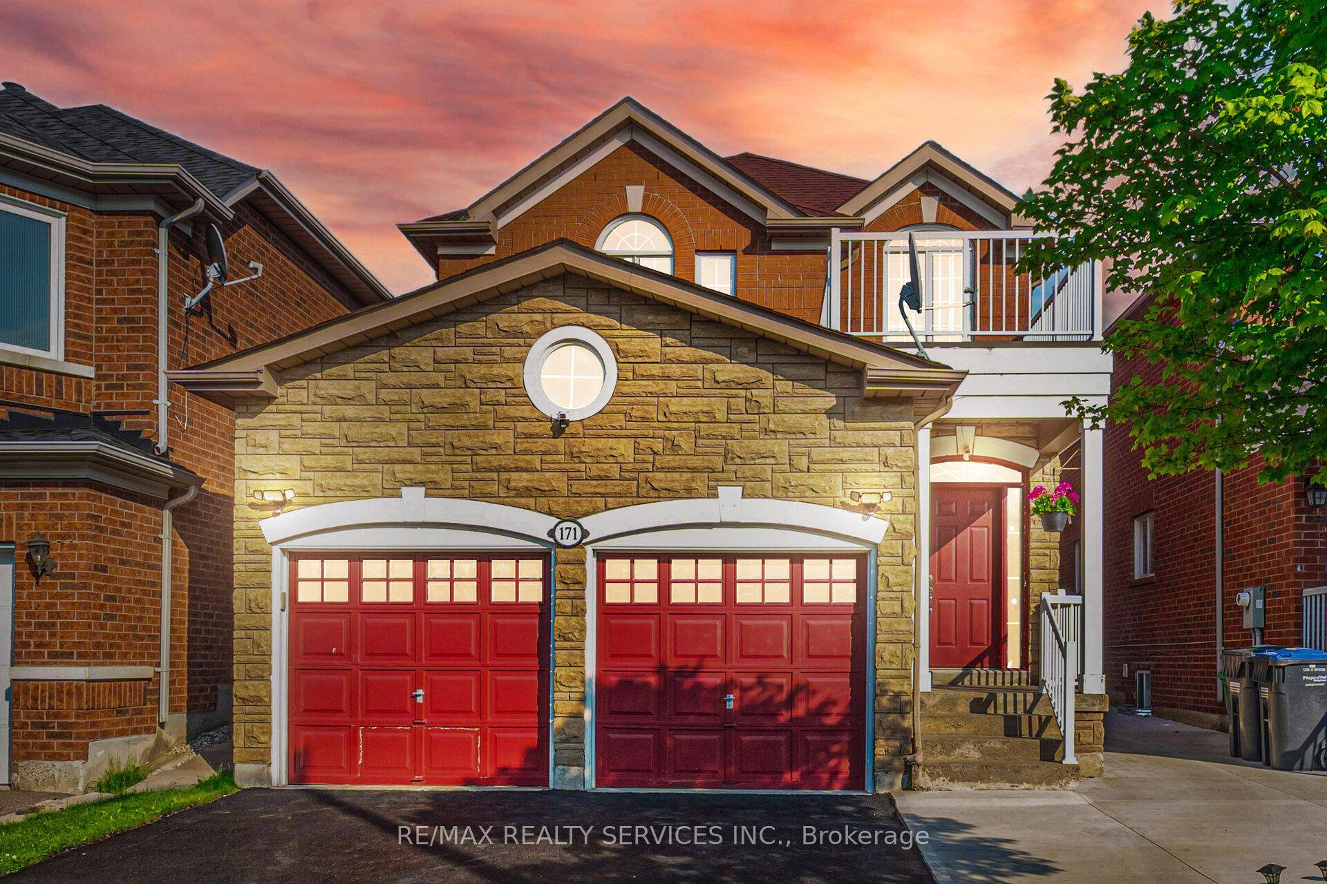 Legal 2nd Dwelling Basement Apartment 4 Bedrooms Sun Filled Stone Elevation House In Demanding Brampton Location !