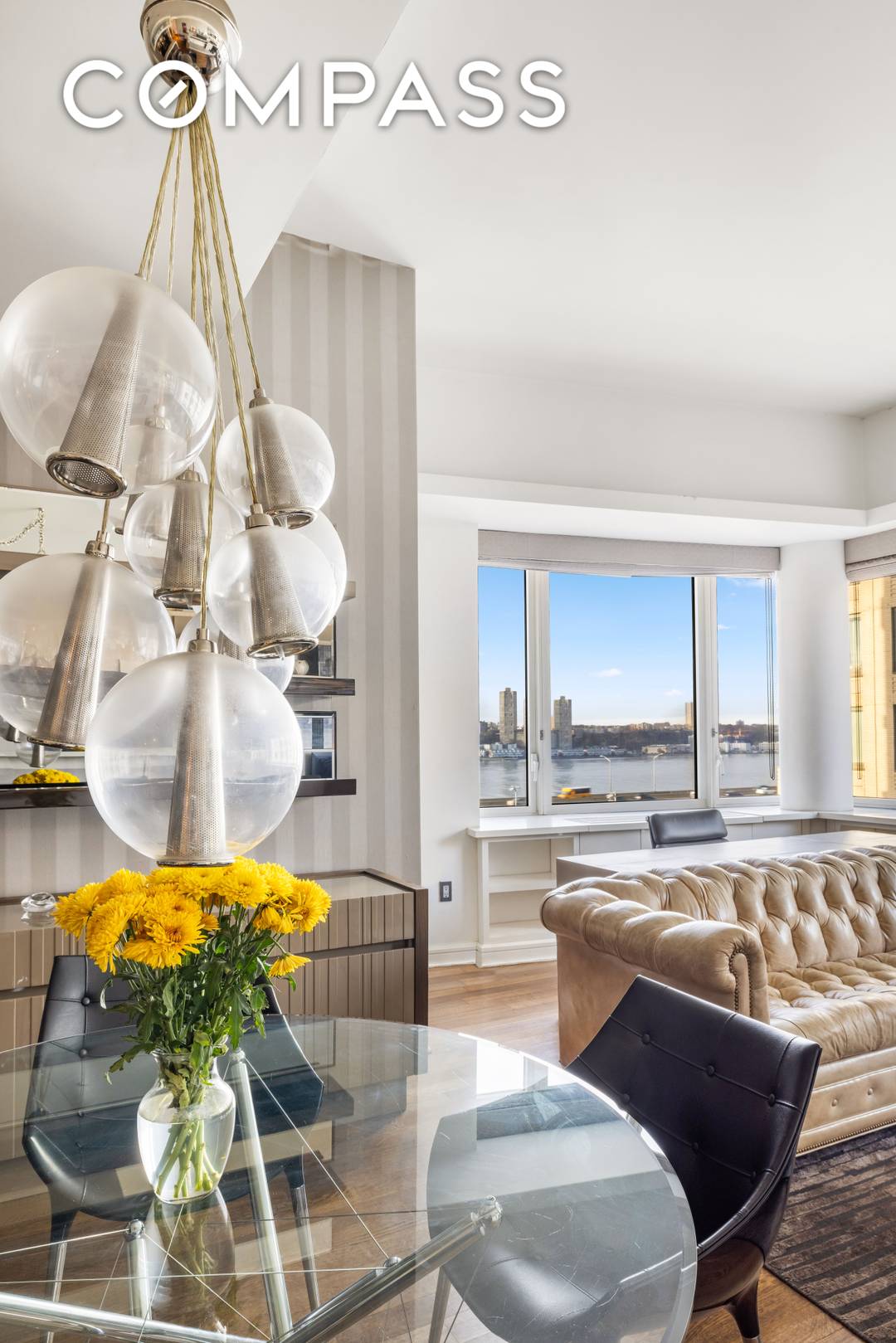 In one of the Upper West Side s most distinguished buildings, Residence 7E at The Rushmore stands out as a luxurious 3 bedroom, 3.