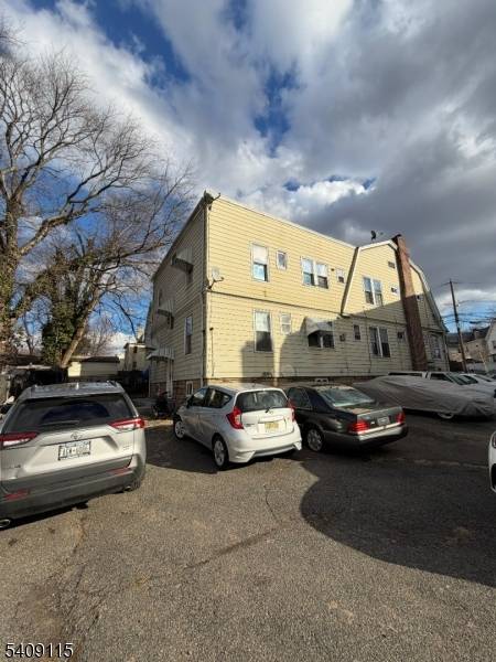 86 Ella Street, Bloomfield, NJ 4 Family Income Producing PropertyExcellent opportunity to own a 4 family income producing property in Bloomfield.