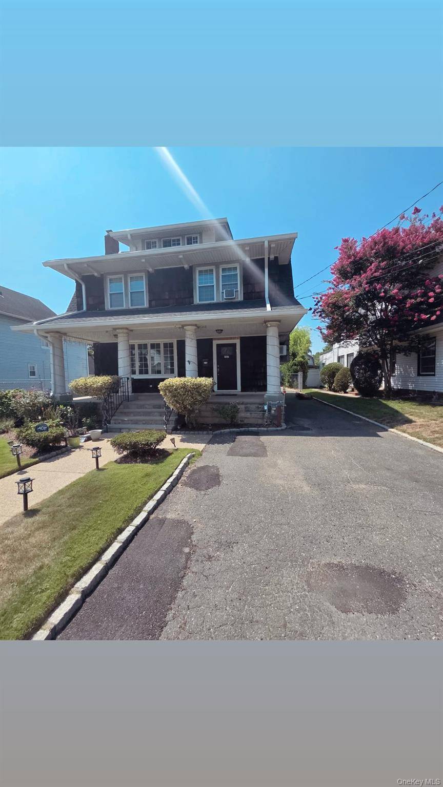 Charming Colonial Style Home in the Heart of Lynbrook Welcome to 127 Hempstead Avenue, a beautifully maintained Colonial style single family home built in 1924.