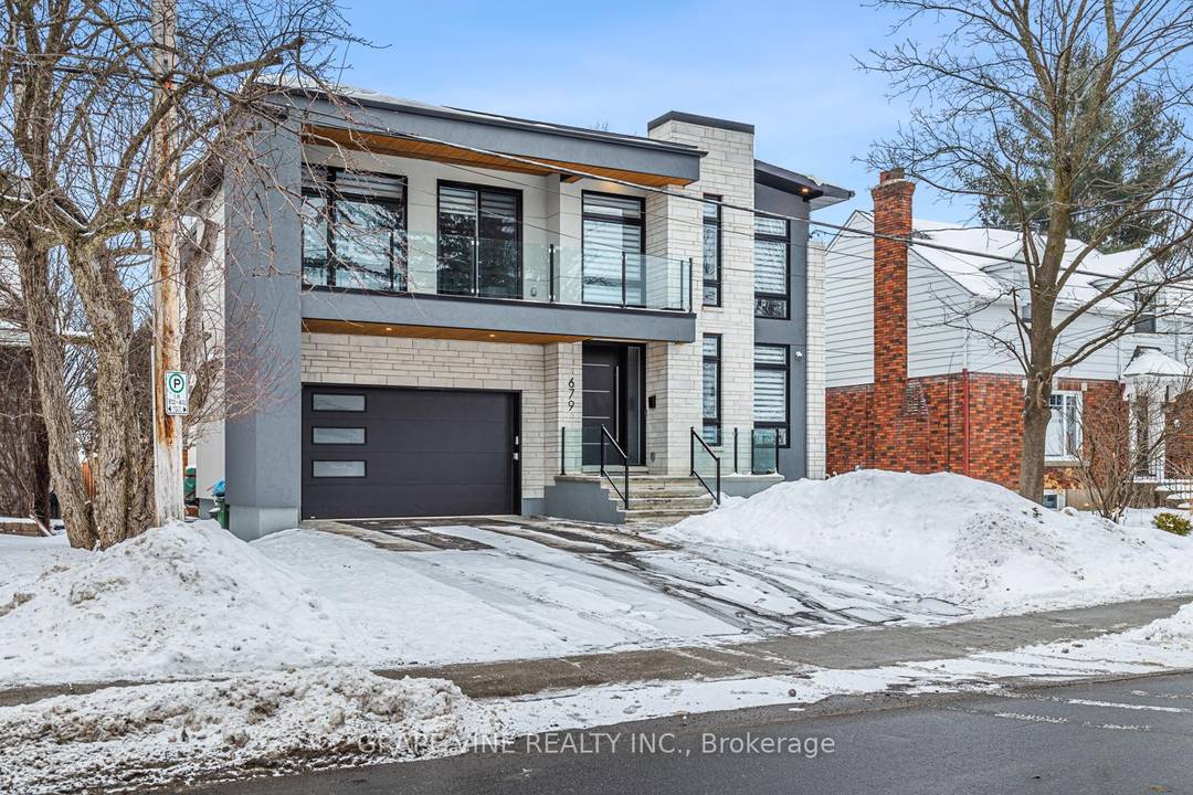Nestled in the heart of McKellar Park, this modern home effortlessly blends style and comfort.