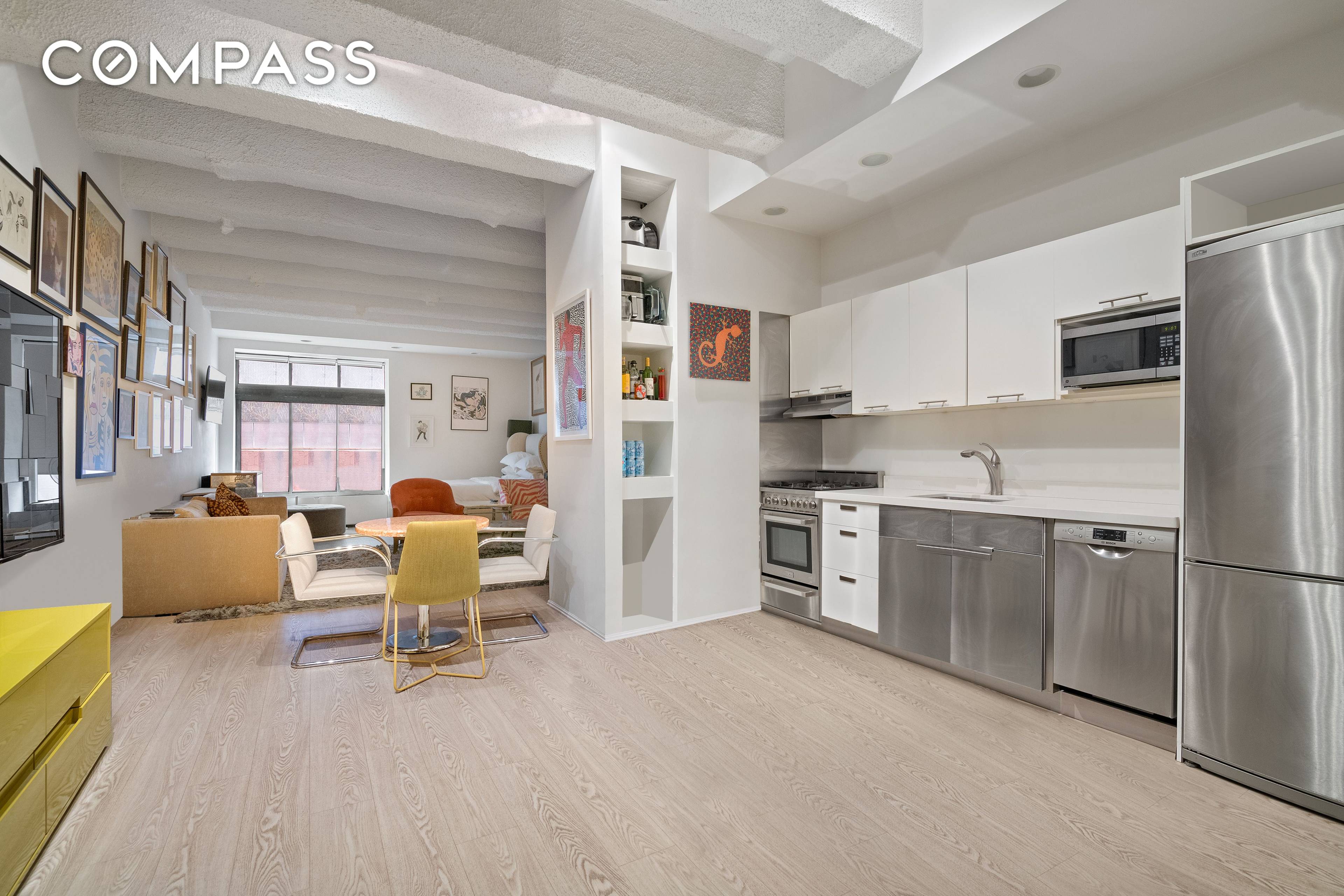 Welcome to apartment 3G, an oversized studio in the heart of Nolita !