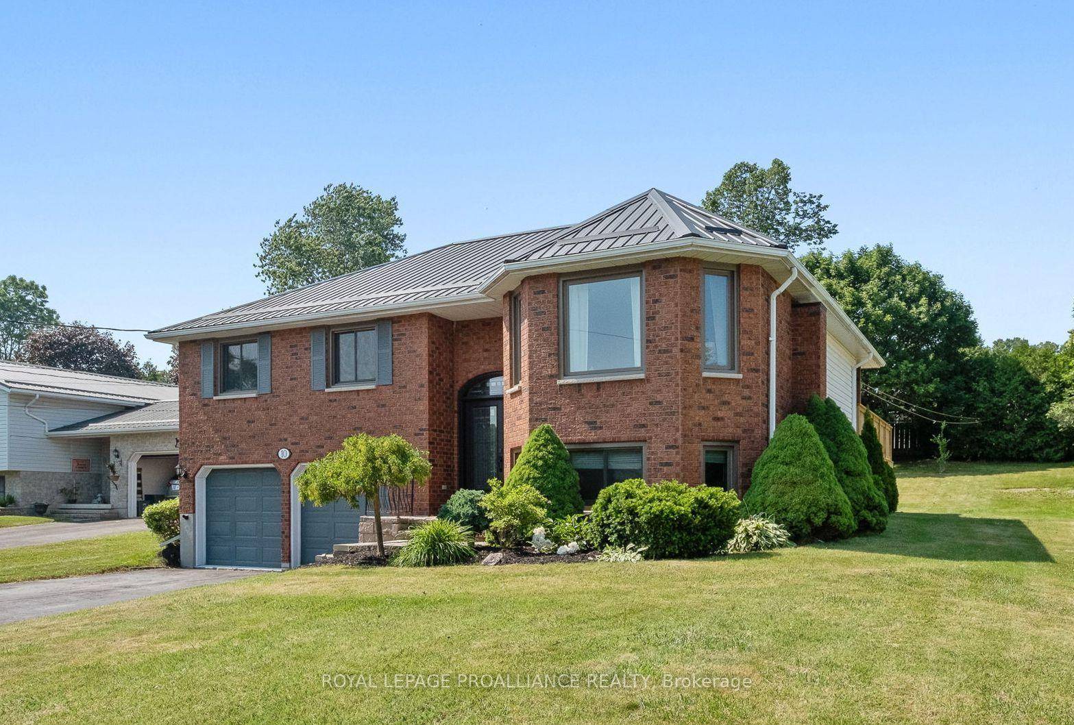 Welcome to 10 Lenore Avenue, a beautifully maintained raised brick bungalow offering 1, 400 sq.