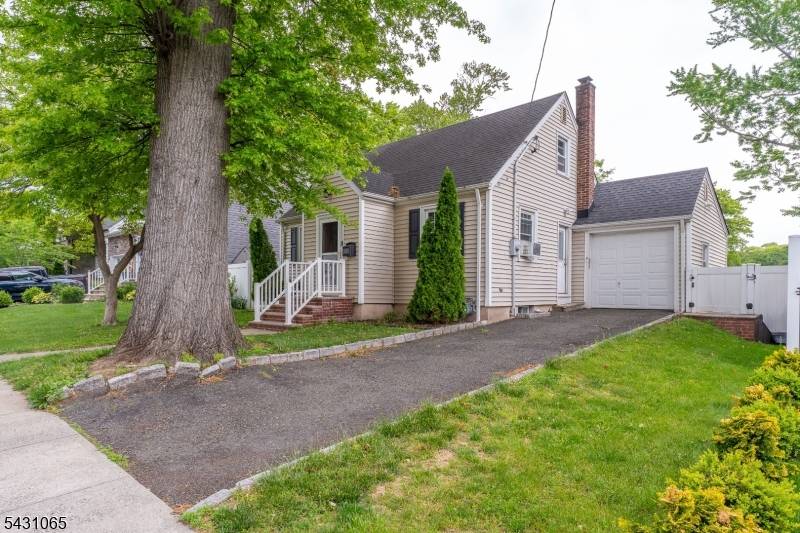 Located in Union's desirable Kawameeh neighborhood, this bright and airy Cape Cod offers move in ready living with thoughtful updates completed in 2017.
