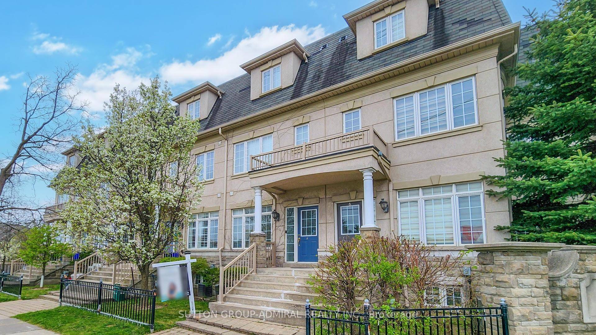 PRICED TO SELL Welcome To This Stunning And Spacious Townhome That Blends Style, Comfort, And Convenience.