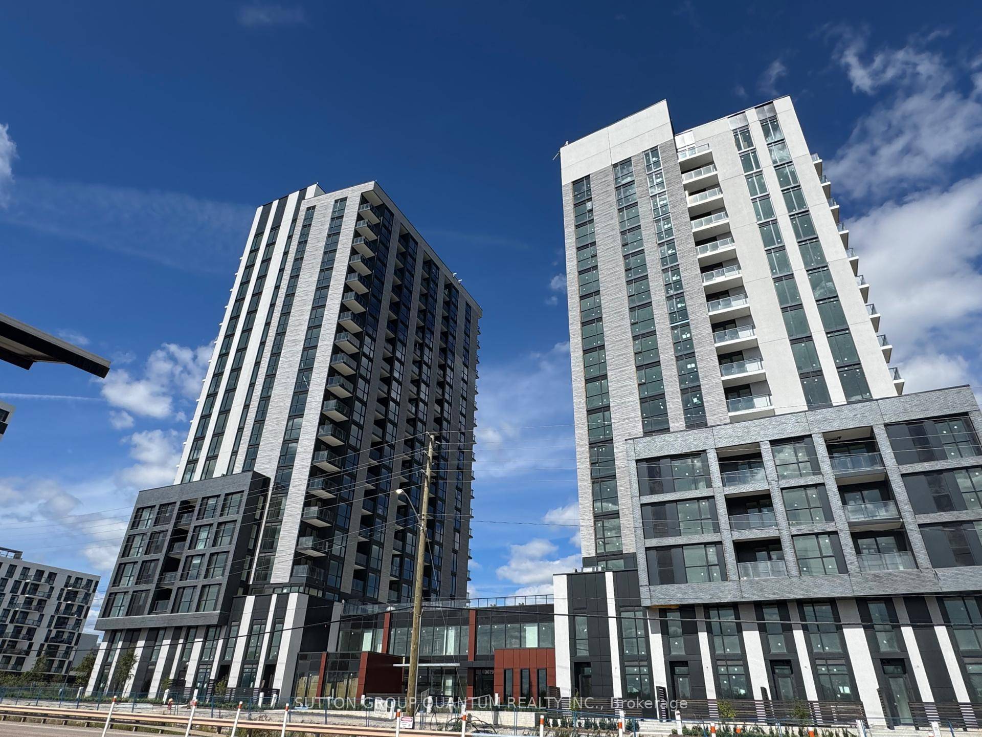 Experience sophisticated urban living in this brand new 1 1 bedroom suite at Minto North Oak Tower 4 in the heart of North Oakville.