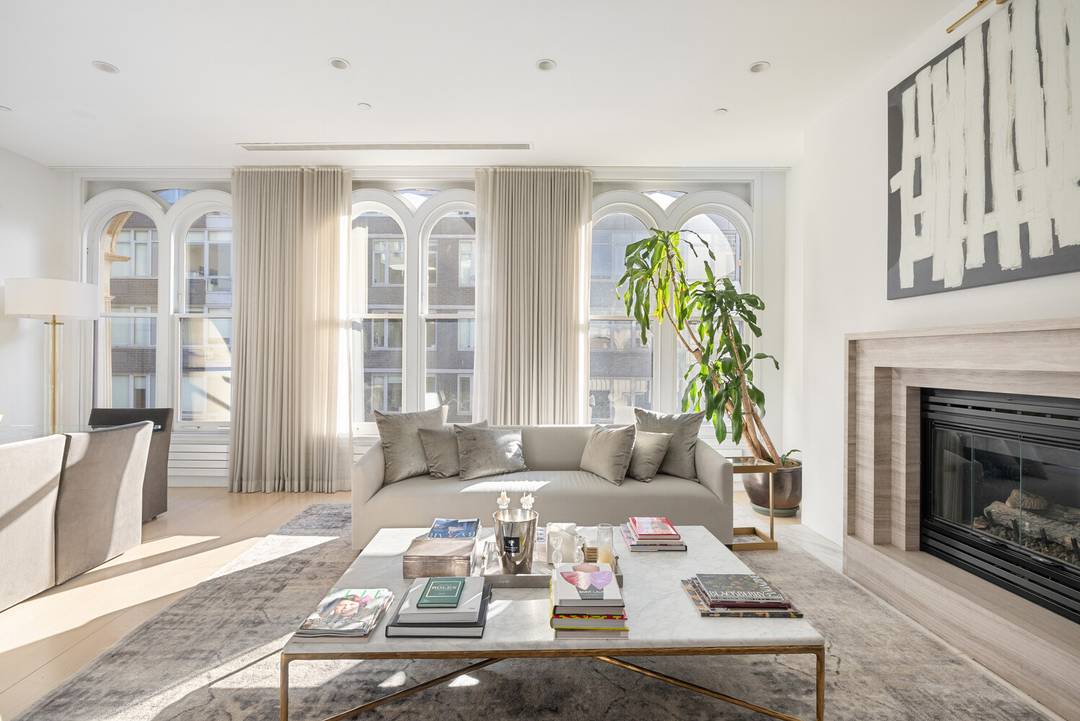 Penthouse Perfection at 85 Leonard A Rare Tribeca Showpiece Welcome to one of Tribeca's most extraordinary residences a spectacular 3, 320 SF duplex penthouse offering 3 bedrooms plus a home ...