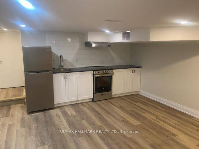 Enjoy this cozy one bedroom apartment, featuring a brand new kitchen and modern bath, located in the desirable Birchcliff neighbourhood.