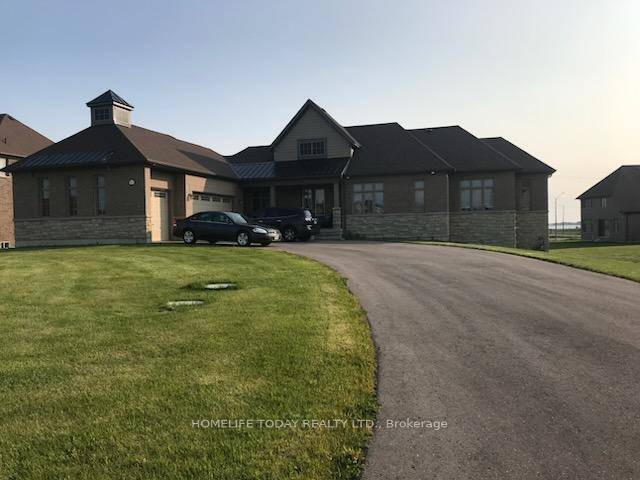 Welcome to spacious Detached Beautiful 3 bed, 3 bath 2 storey home W Attached 3 car garage and one of the Larger Lot 101.