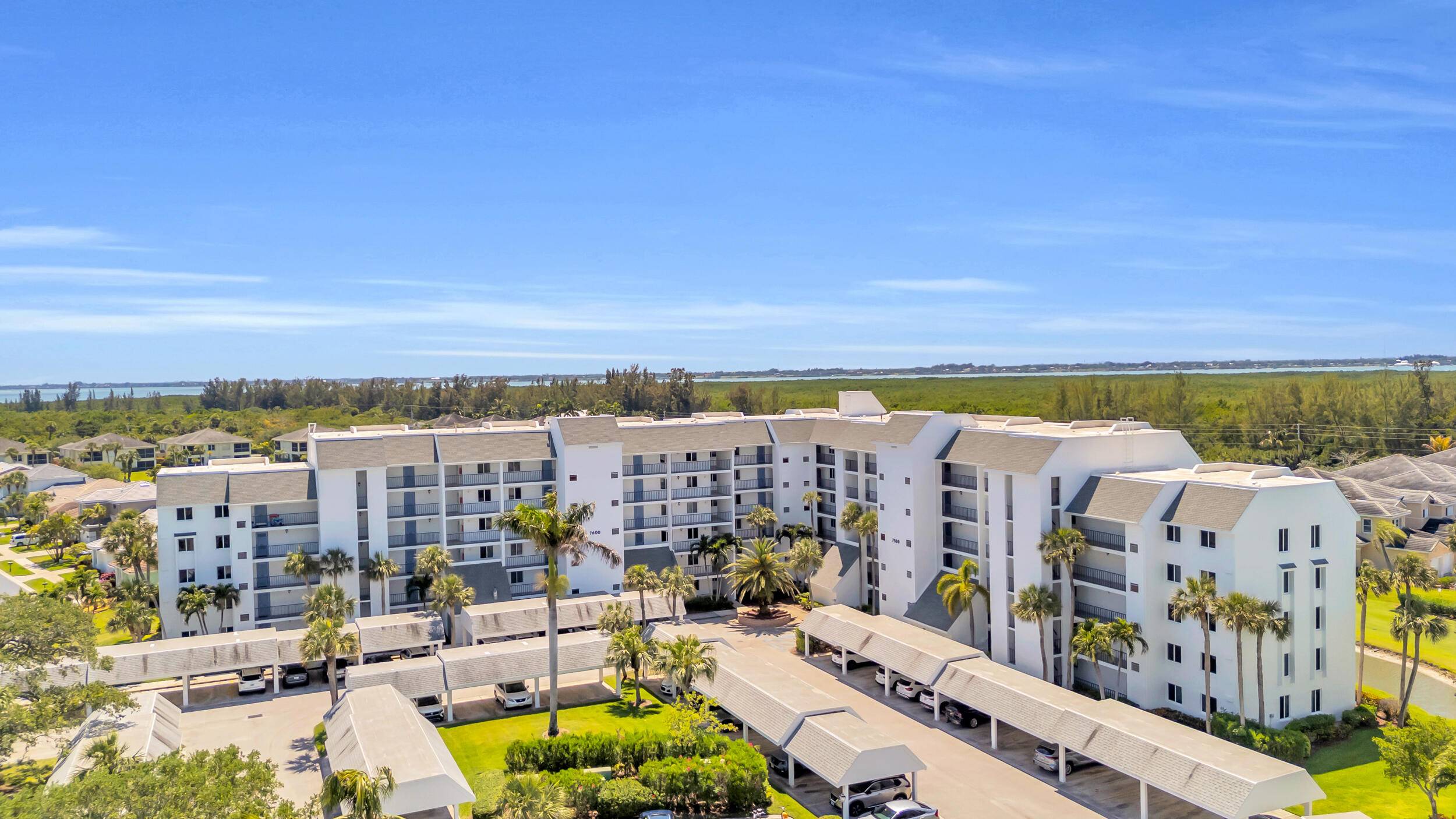 Tropical Getaway in Ocean Village Resort Style Living !