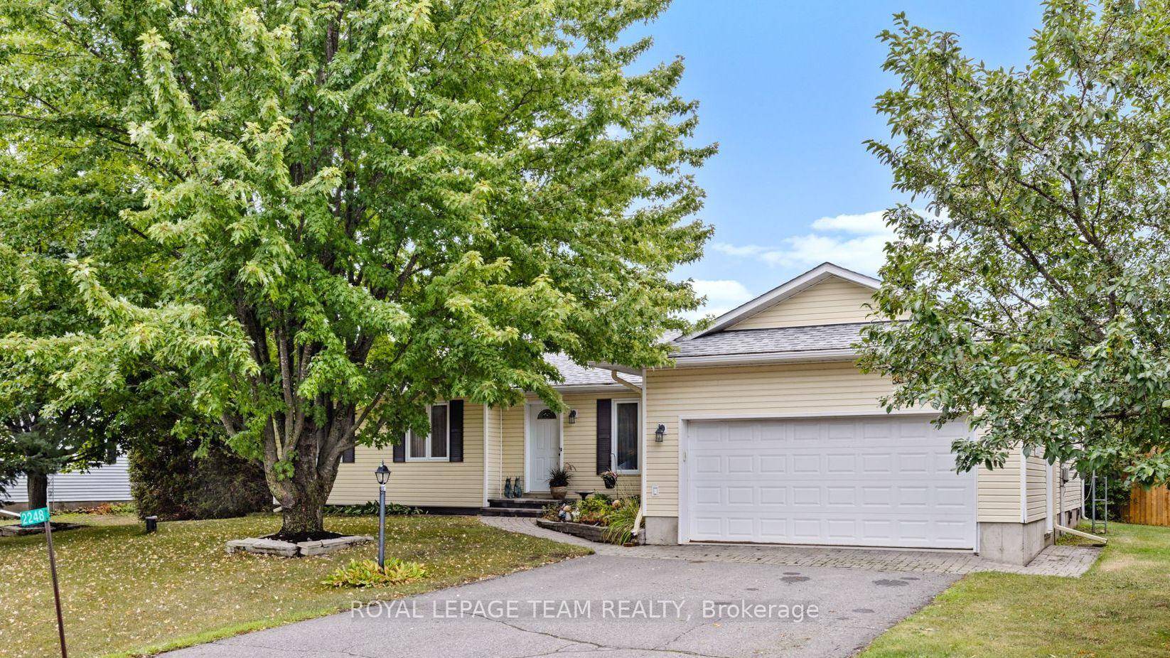 OPEN HOUSE SUNDAY NOV 2nd 2pm 4pm Set on an expansive 20, 000 sq ft lot, this 3 1 bedroom, 3 bath bungalow is nestled in a safe, family oriented ...