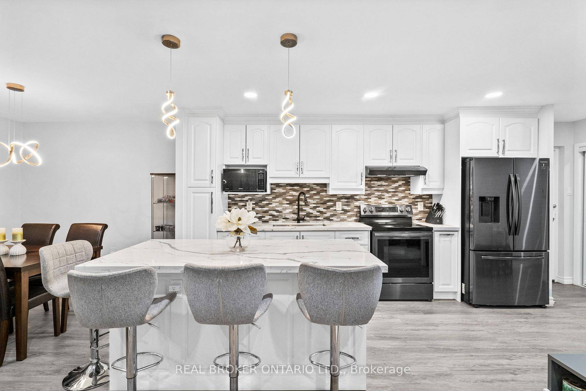 A beautifully upgraded and rarely offered unit in one of the most sought after low rise condominiums in the area.