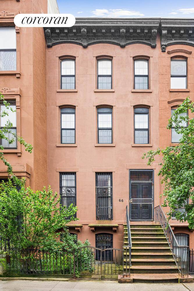 This 20 ft. wide four story c.