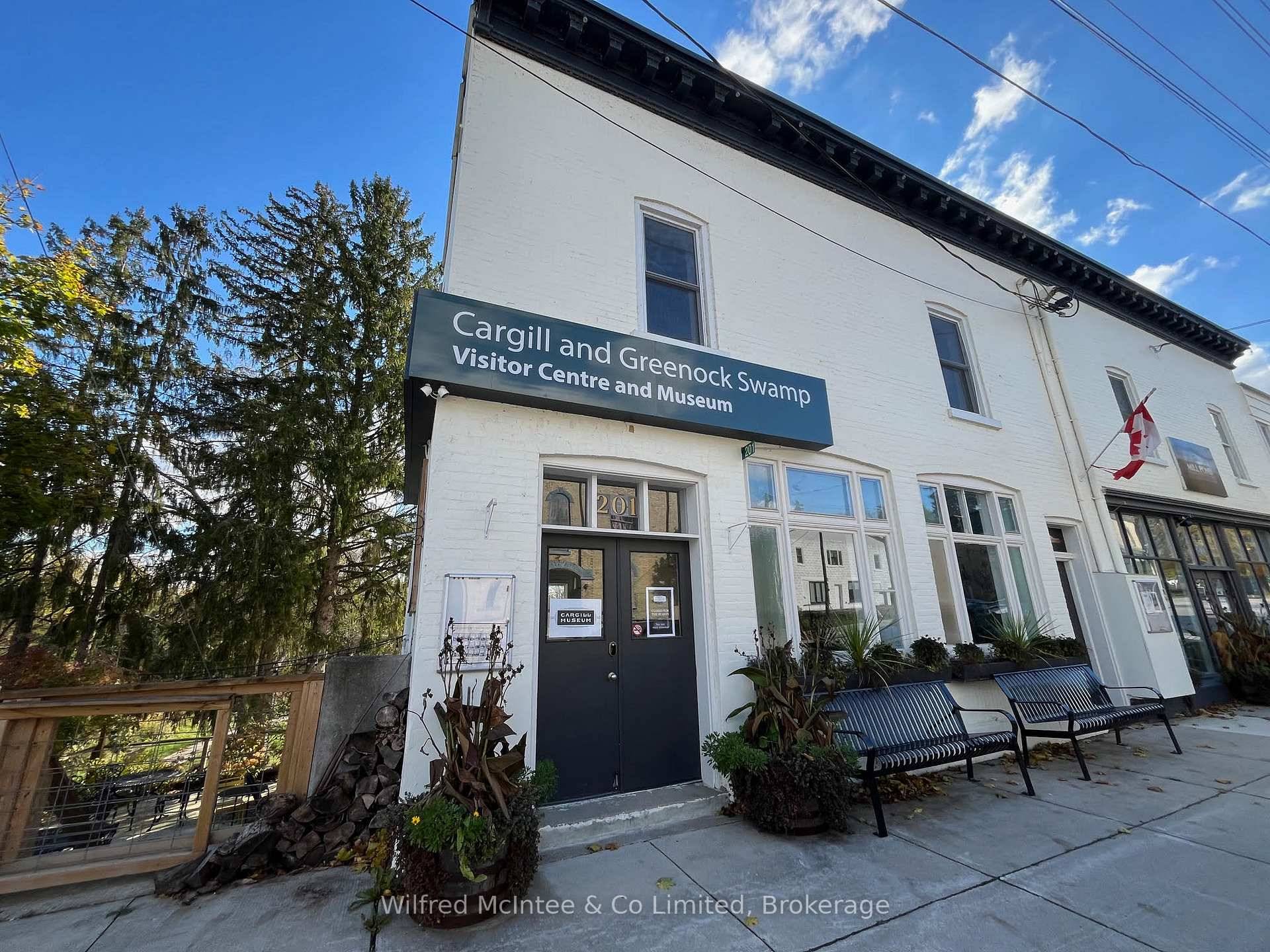 Discover a beautiful, spacious 1200 sq.