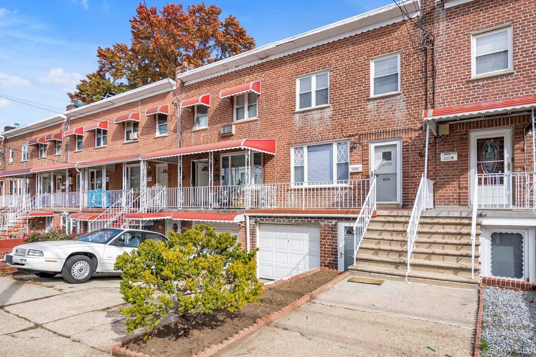 Immaculate 3 bedroom duplex in highly desirable Pelham Bay, featuring gleaming hardwood floors throughout and a bright, spacious layout.