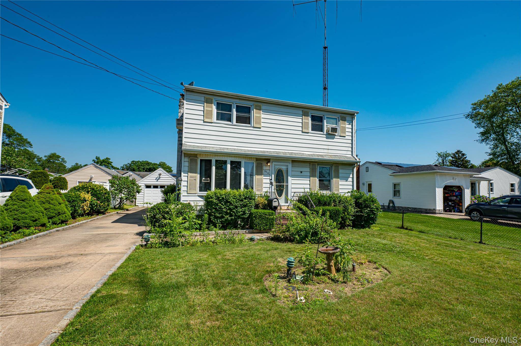 Well maintained home with great bones, flexible mother daughter floor plan.